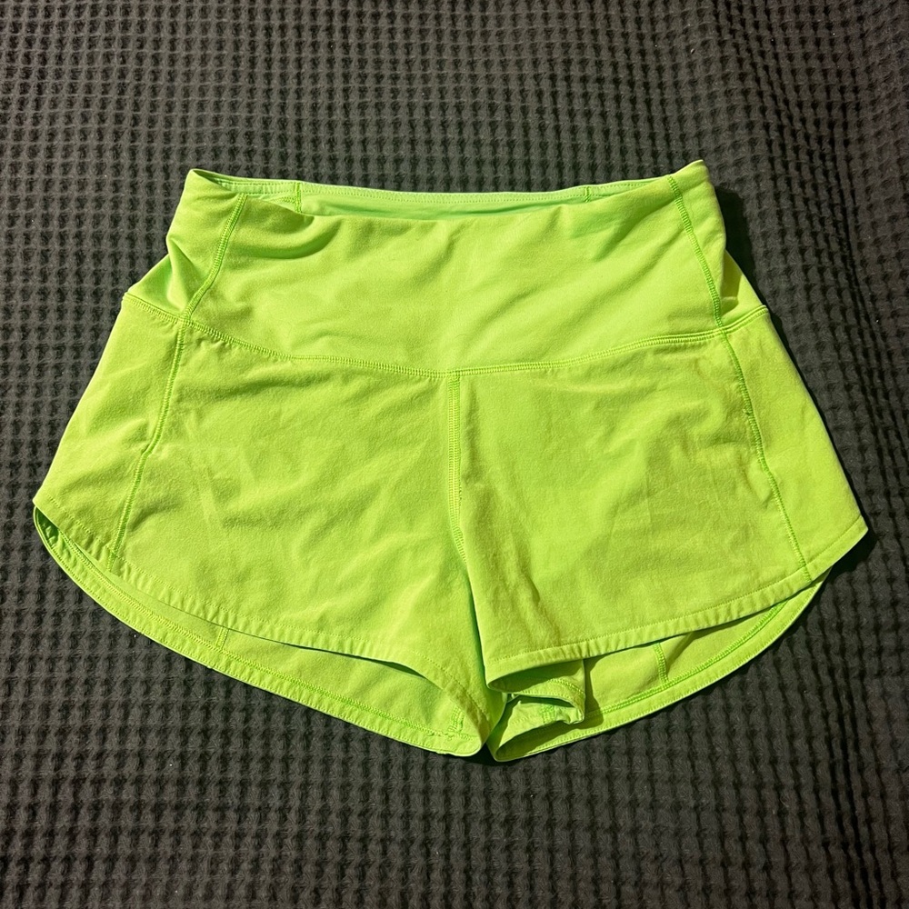 Lululemon high rise lined short 2.5” green